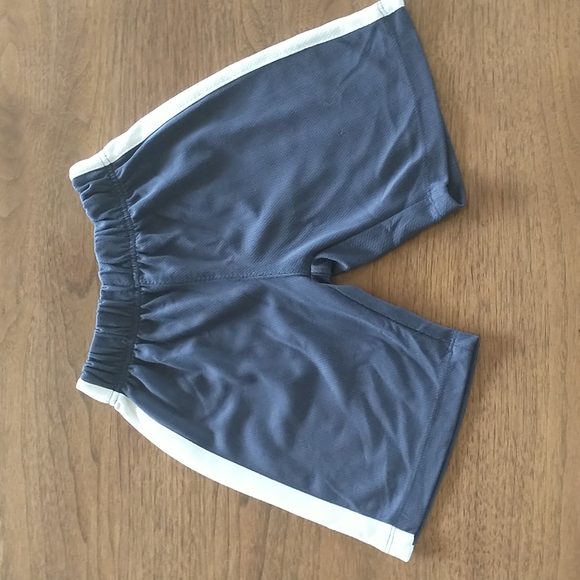 Boys 4T Athletic Shorts - Picture 1 of 2